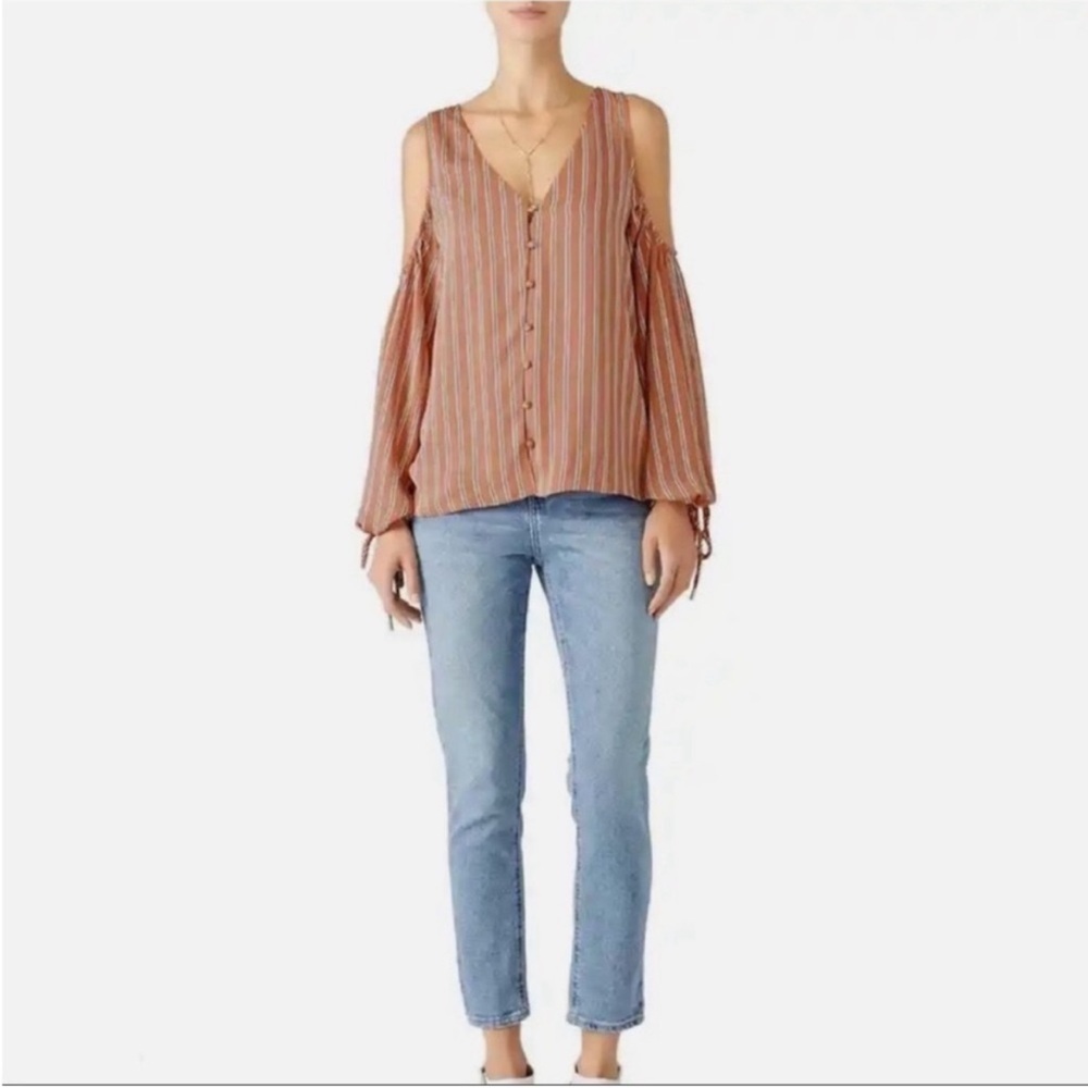 L'Academie Revolve Top‎ The V-Neck Cold Shoulder Striped Blouse